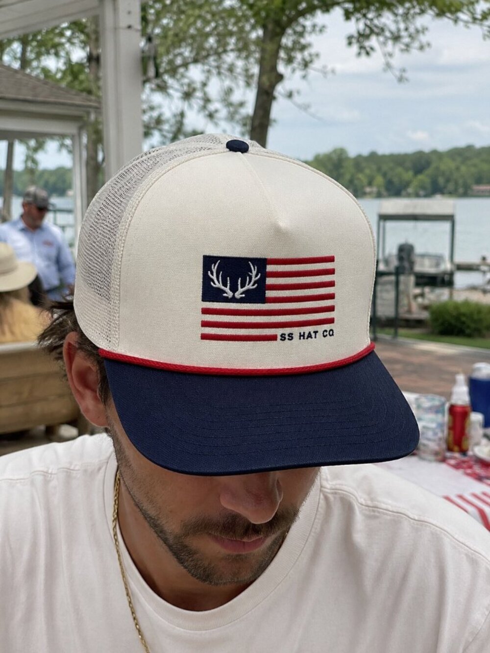 Southern String Hat Co. One Size. W/ bonus flag New White/Blue